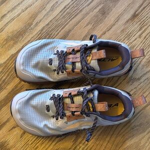 Altra Lone Peak 8 Women’s Running Shoes size 8.5